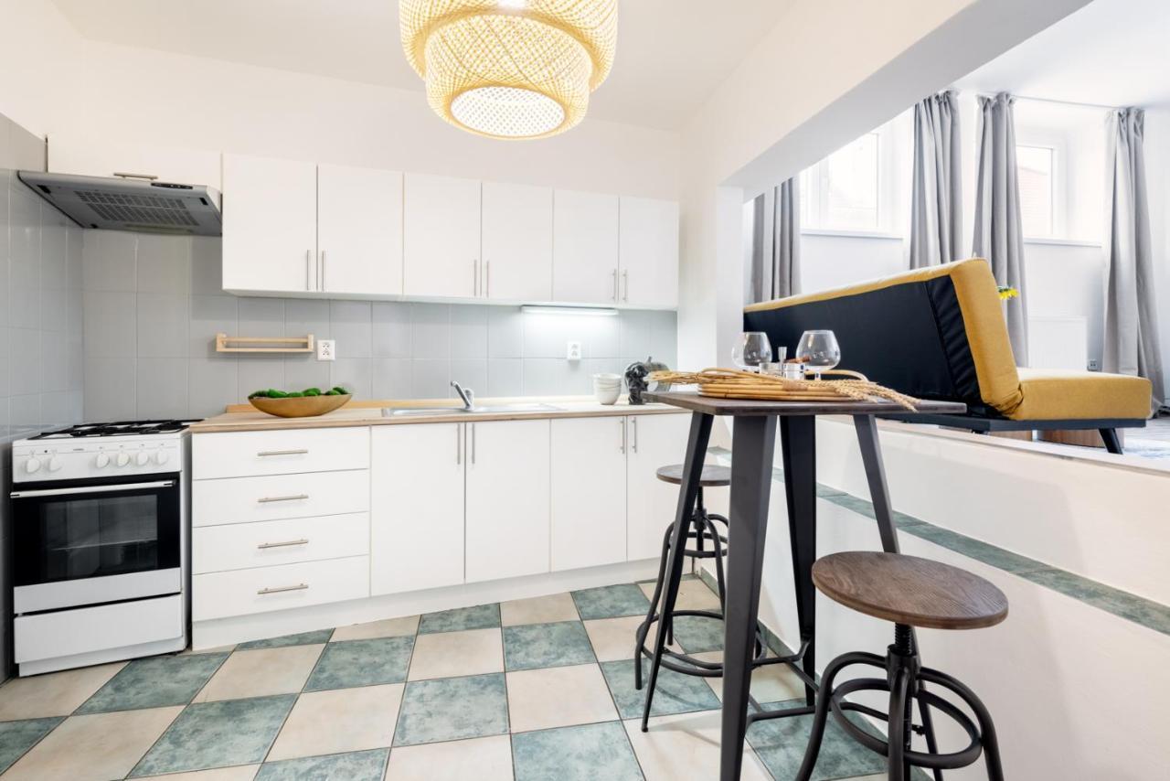 Wine & Bike City Tower Apartments ซนอยโม ภายนอก รูปภาพ